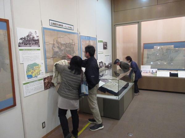 R4古地図展見学04